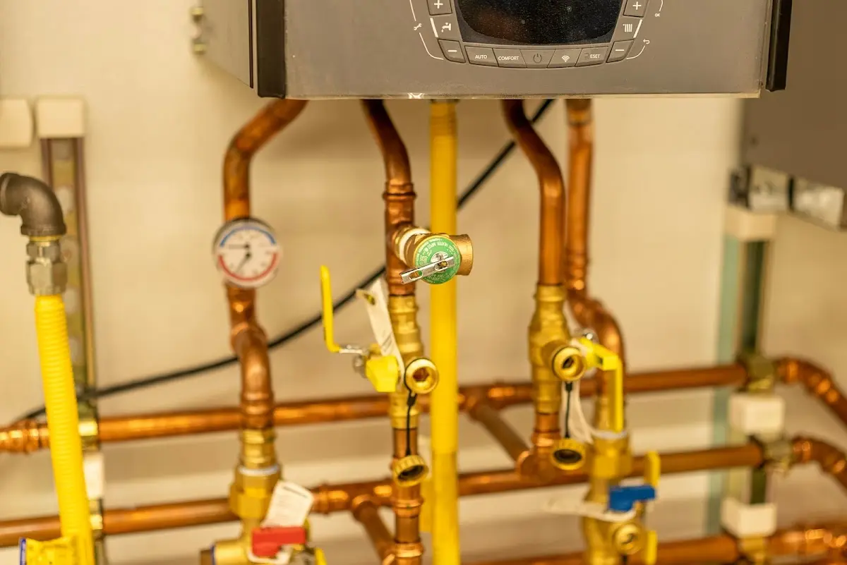 Licensed technician providing Water Heater Installation for a homeowner in Fruitridge Pocket